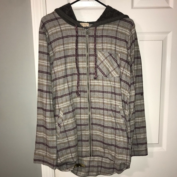 Hem & Thread Tops - Hem and thread zip up flannel